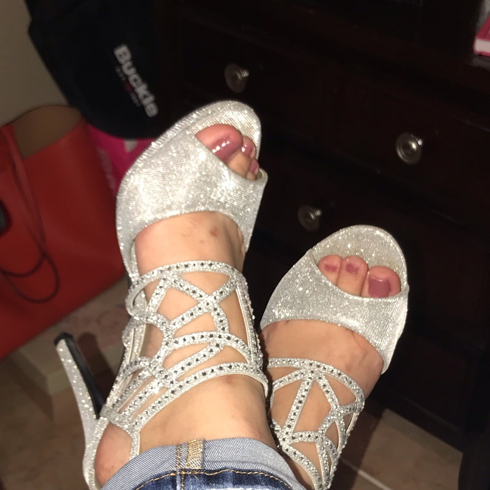 Heels - Picture 6 of 6